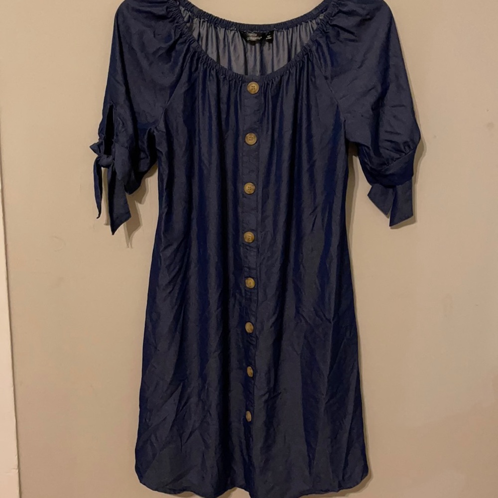 Off the Shoulder Dress/ Chambray look